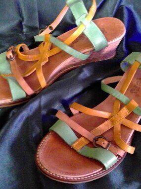 Kinkers submarine Wedge strappy sandals size EU 39
